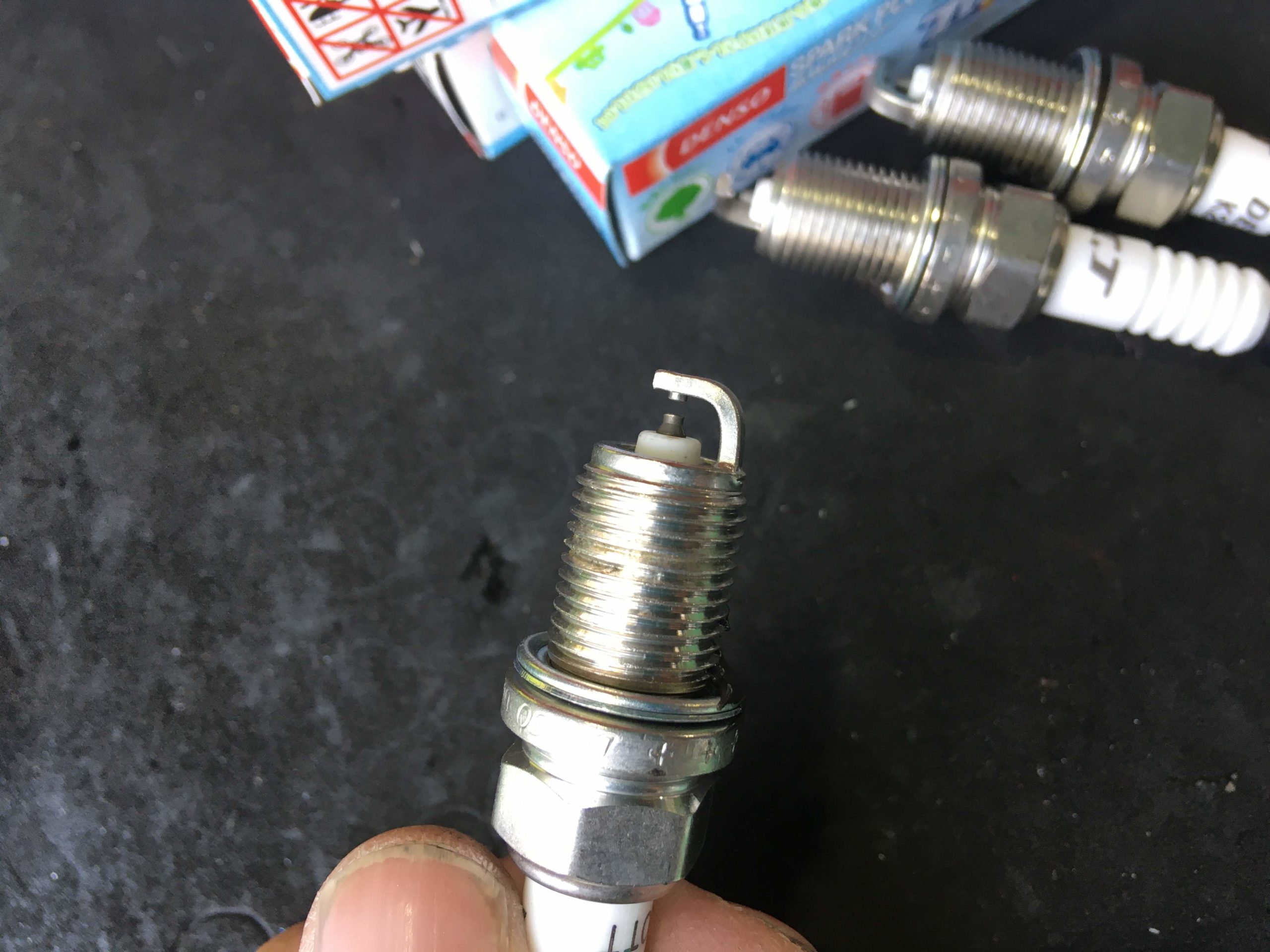 バチバチの火花を飛ばせ スパーク プラグ取替え ジーノのトリセツ